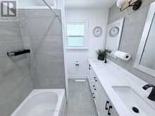 10 DRAPER DRIVE | St. Catharines Ontario | Slide Image Thirteen