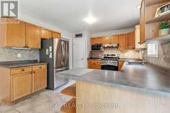 144 STEPHEN MOORE DRIVE | Komoka Ontario | Slide Image Eight
