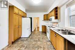 150 BEECH AVENUE | Toronto Ontario | Slide Image Thirteen