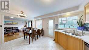 10 MAJESTIC DRIVE | Markham Ontario | Slide Image Sixteen