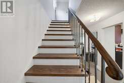 56 SUNSHINE DRIVE | Richmond Hill Ontario | Slide Image Sixteen