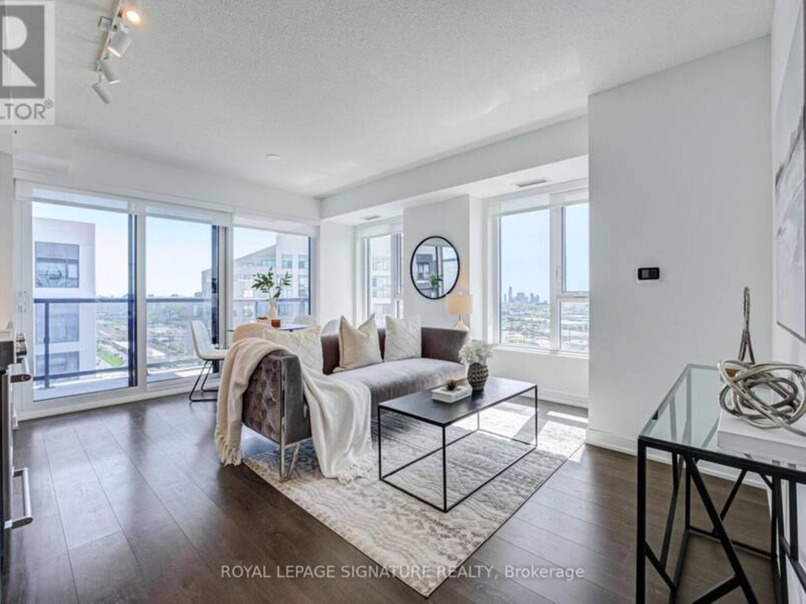 2008 - 30 SAMUEL WOOD WAY, Toronto, Ontario M9B 0C9