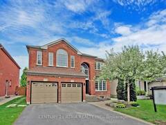 75 MEDLAND AVENUE Whitby Ontario, L1P 1S7
