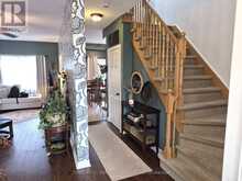 18 YORKTOWN PLACE | Georgina Ontario | Slide Image Five