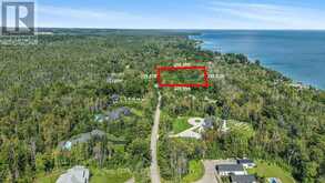 13 WINDFIELDS DRIVE | Oro-Medonte Ontario | Slide Image One