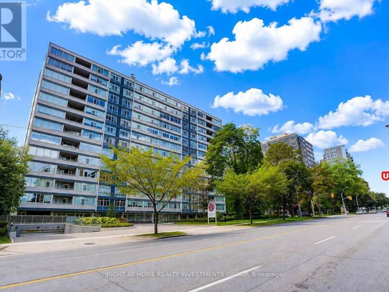 102 - 500 AVENUE ROAD, Toronto, Ontario M4V 2J6