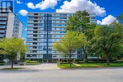 102 - 500 AVENUE ROAD | Toronto Ontario | Slide Image Four