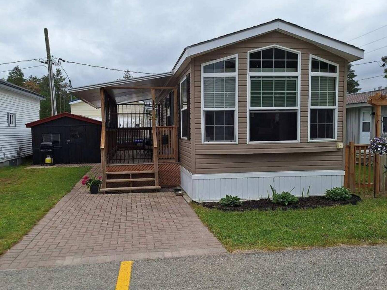 17 SECOND STREET, Angus, Ontario L0M 1B3
