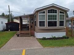 17 SECOND STREET Angus Ontario, L0M 1B3