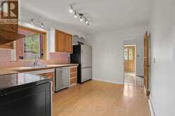 647 BURNHAMTHORPE ROAD | Toronto Ontario | Slide Image Sixteen