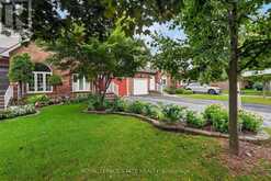 83 MORRISON CRESCENT | Grimsby Ontario | Slide Image Two