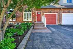83 MORRISON CRESCENT | Grimsby Ontario | Slide Image Four