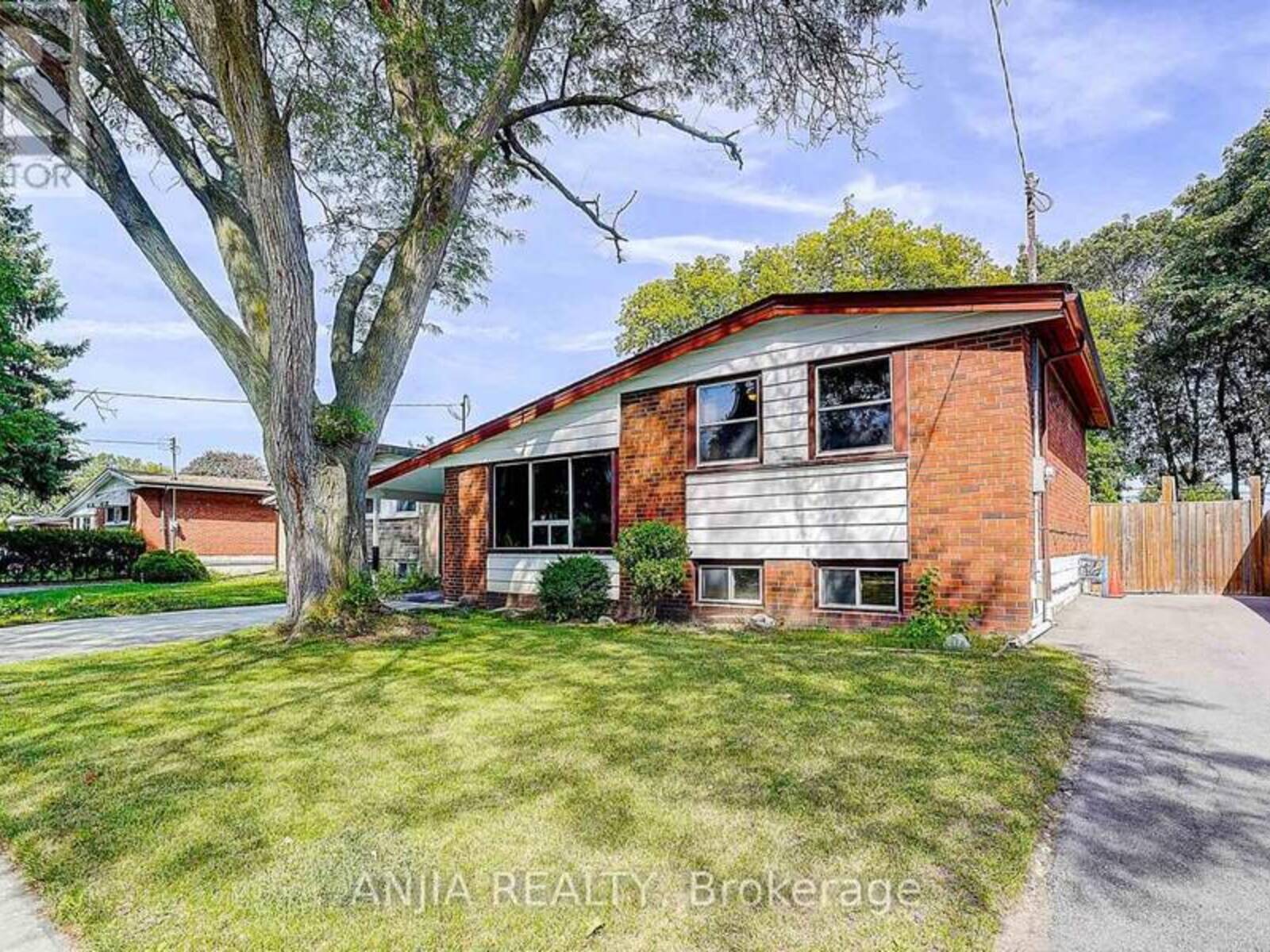 115 PORTSDOWN ROAD, Toronto, Ontario M1P 1V4
