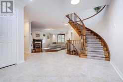 31 CRIMSON RIDGE ROAD | Barrie Ontario | Slide Image Five