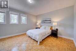 1140 AVONDALE DRIVE | Oakville Ontario | Slide Image Nineteen