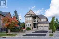 35 VANDERVOORT DRIVE | Richmond Hill Ontario | Slide Image Two