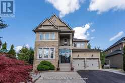 35 VANDERVOORT DRIVE | Richmond Hill Ontario | Slide Image Three