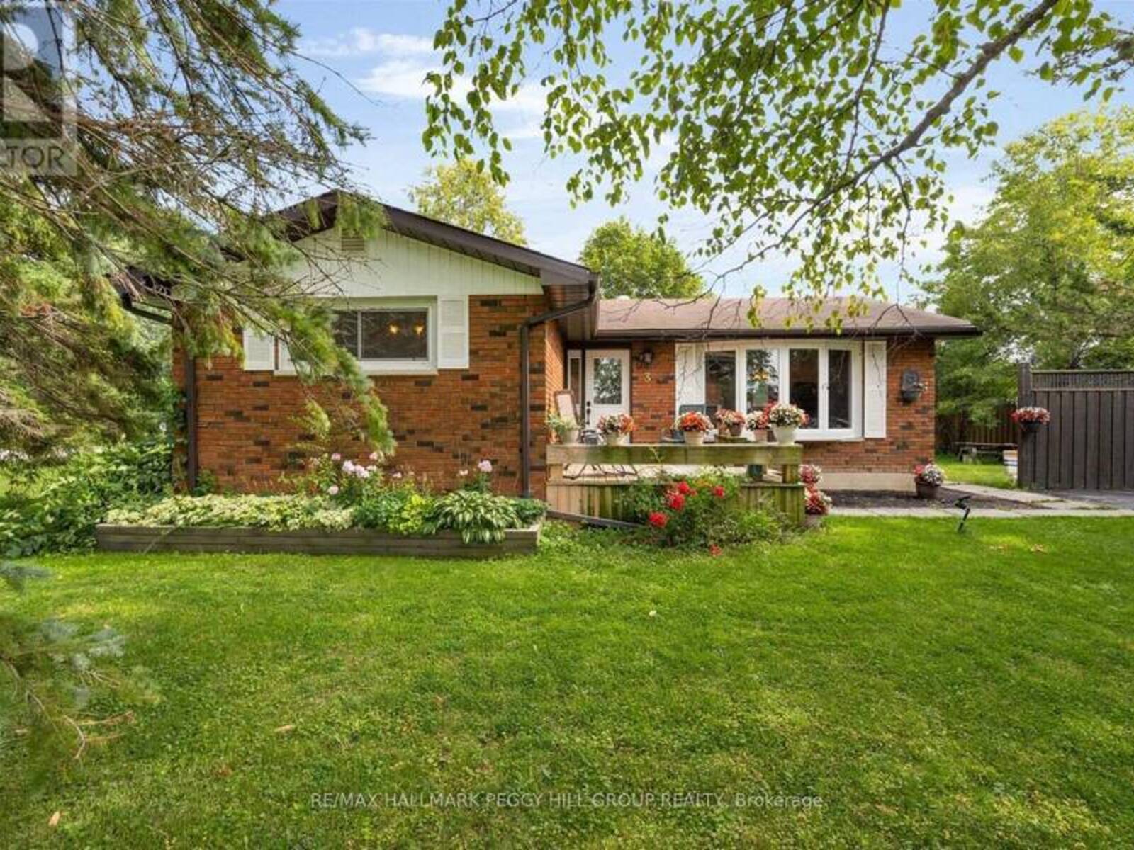 3 MAGUIRE AVENUE, Springwater, Ontario L9X 2B7