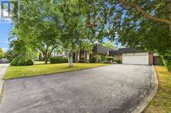 244 WILLOWRIDGE COURT | Oakville Ontario | Slide Image Two