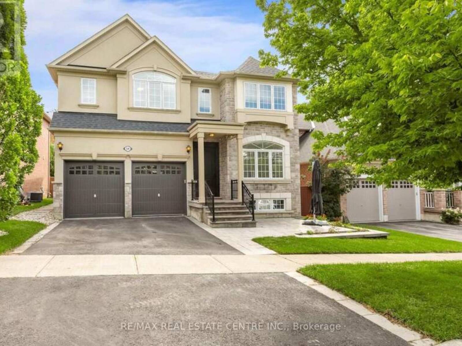 54 APPLE BLOSSOM CRESCENT, Halton Hills, Ontario L7G 6L5