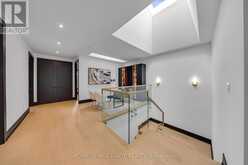 15 DEBLYN DRIVE E | Toronto Ontario | Slide Image Eighteen