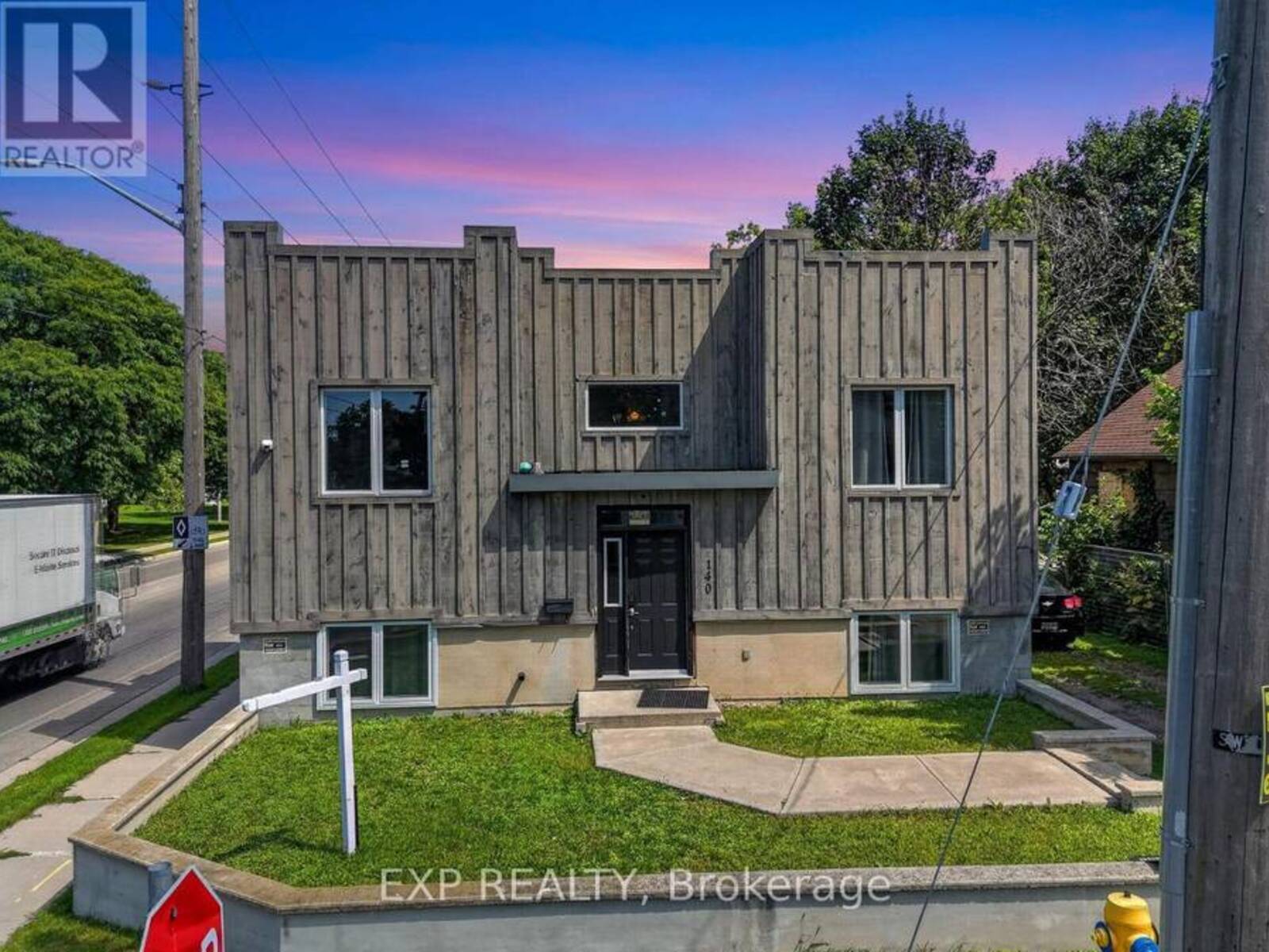 140 BOULLEE STREET, London, Ontario N5Y 1T7