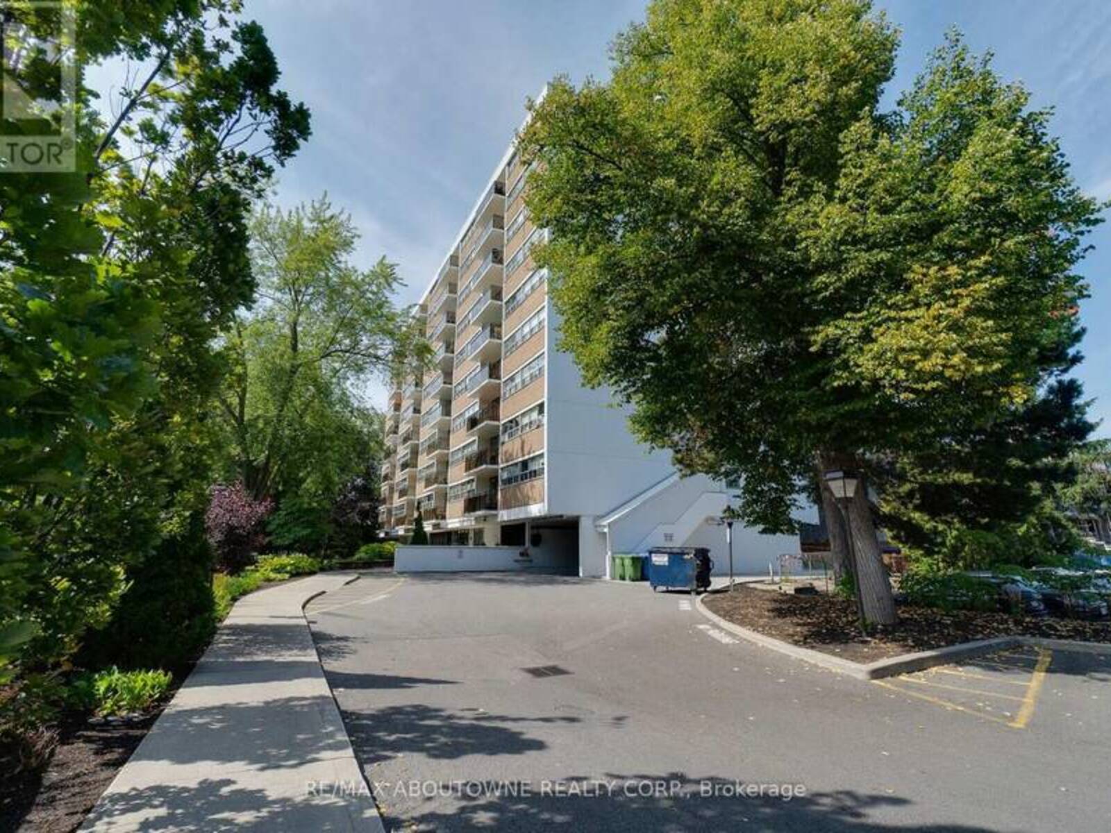 507 - 212 KERR STREET, Oakville, Ontario L6K 3B1