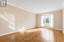 6 THIRLMERE ROAD | London Ontario | Slide Image Ten