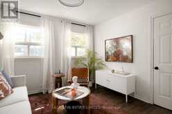 221 PALMERSTON AVENUE | Toronto Ontario | Slide Image Twelve
