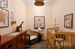 221 PALMERSTON AVENUE | Toronto Ontario | Slide Image Twenty