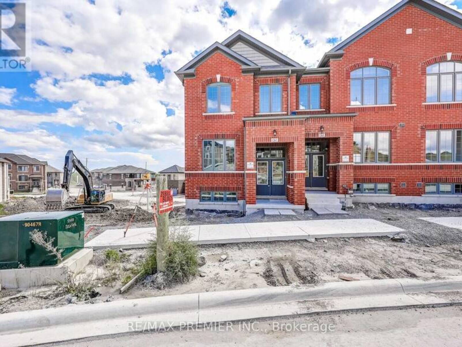 1267 WINDING WOODS TRAIL, Pickering, Ontario L1X 0S3