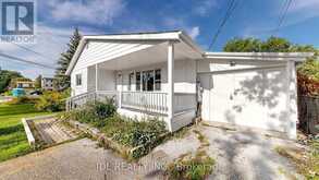 669 LAKE DRIVE S | Georgina Ontario | Slide Image Four