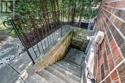 7 GREENING CRESCENT | Toronto Ontario | Slide Image Forty-one
