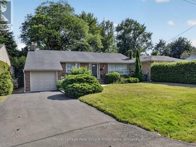 7 GREENING CRESCENT Toronto Ontario, M9A 1N9 - 3 Bedrooms Home For Sale