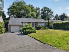 7 GREENING CRESCENT Toronto Ontario, M9A 1N9