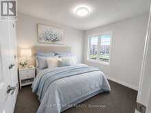 52 HEMING TRAIL | Ancaster Ontario | Slide Image Fifteen