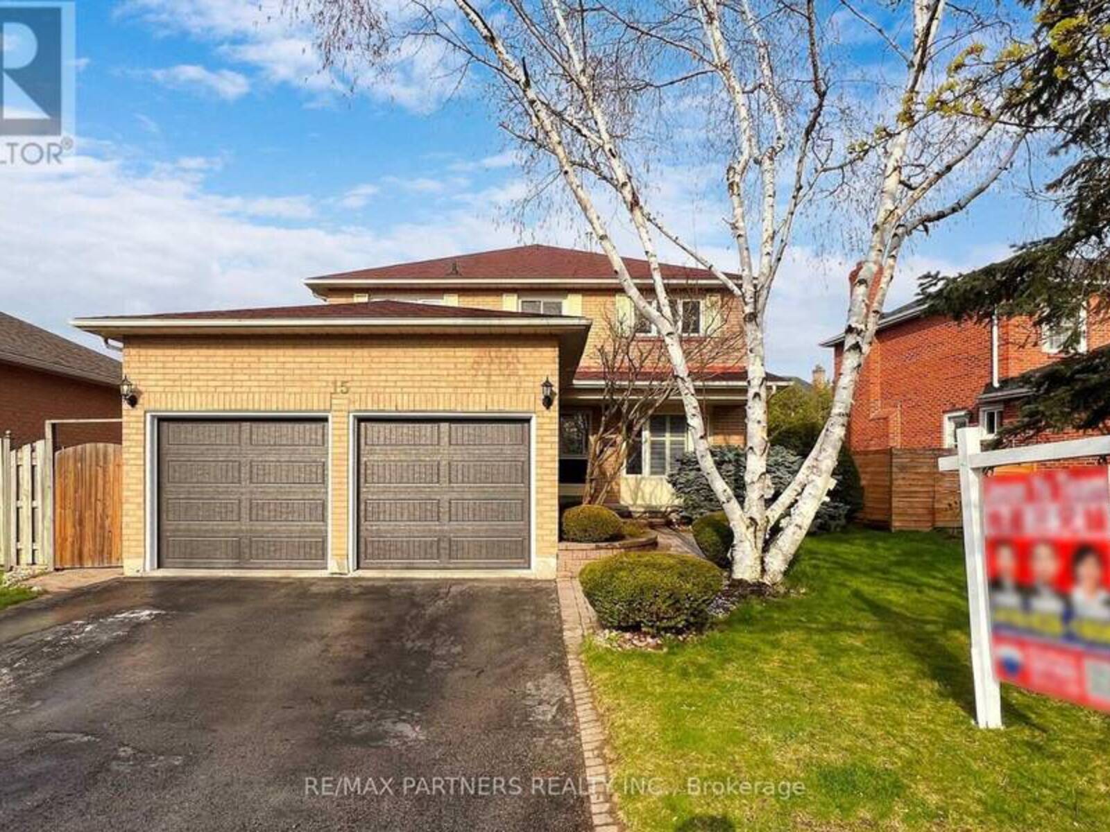 15 RIBBLESDALE DRIVE, Whitby, Ontario L1N 6Z3