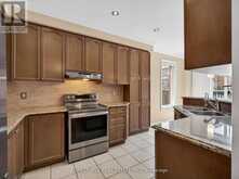 12 STOOKES CRESCENT | Richmond Hill Ontario | Slide Image Eighteen