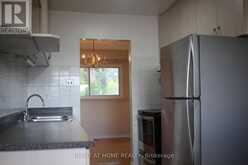 10 - 10 FLEETWOOD CRESCENT | Brampton Ontario | Slide Image Three