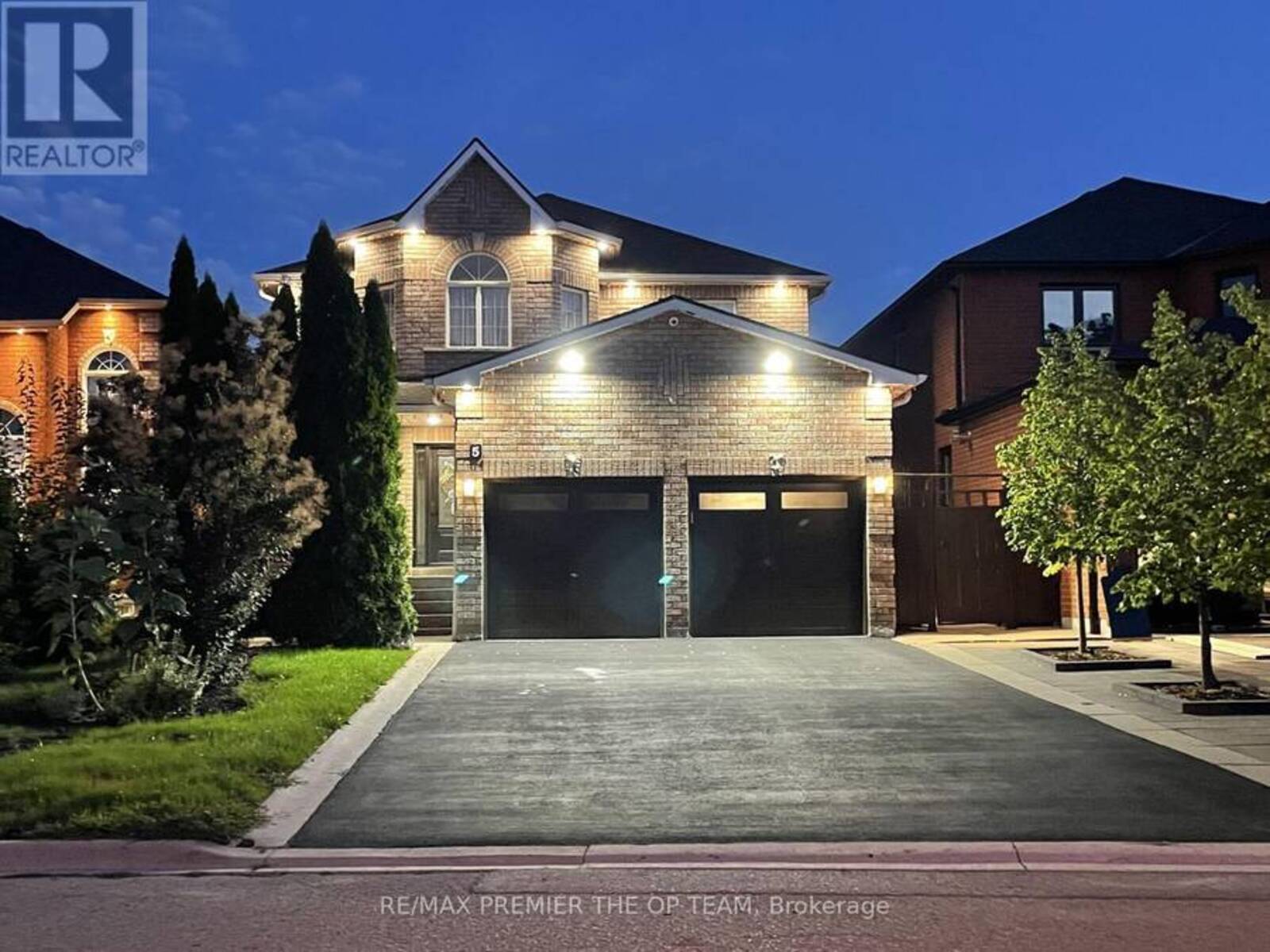 5 SOUTHBURY MANOR DRIVE, Caledon, Ontario L7E 1X7