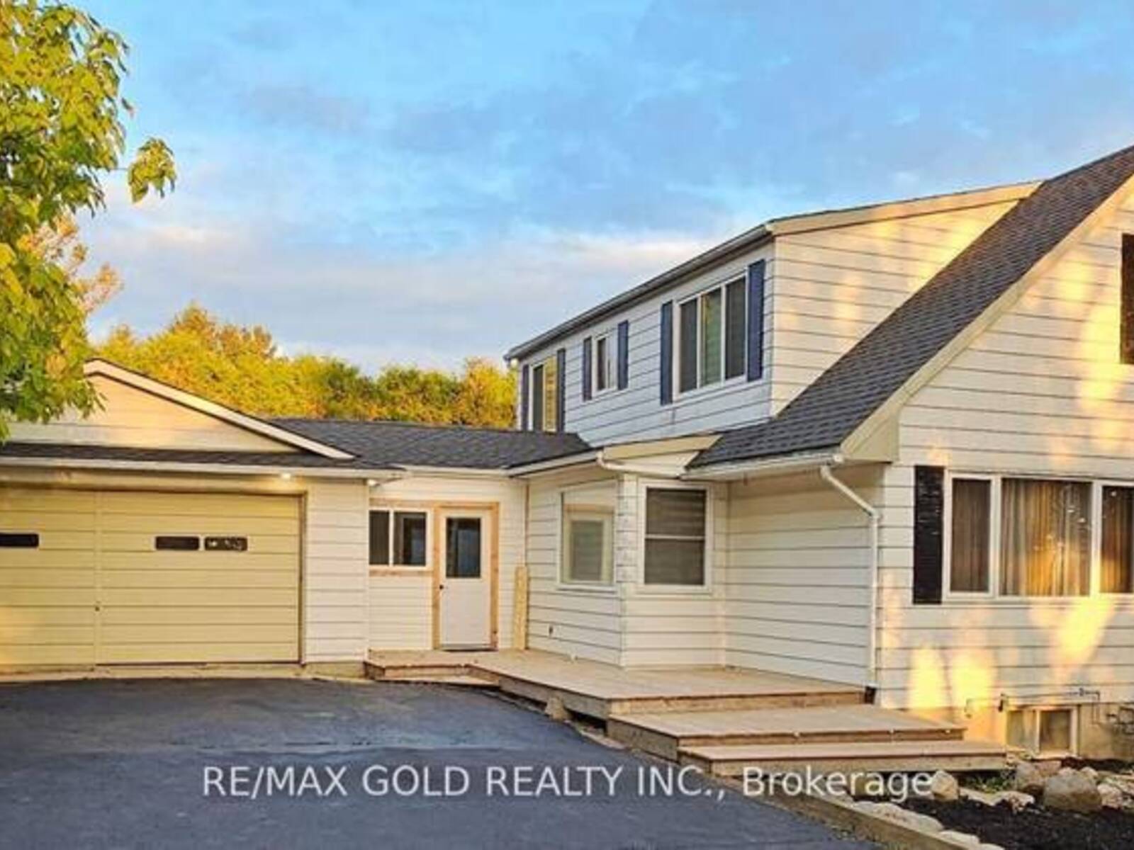 285 NORTH WATER STREET W, Mount Forest, Ontario N0G 2L3