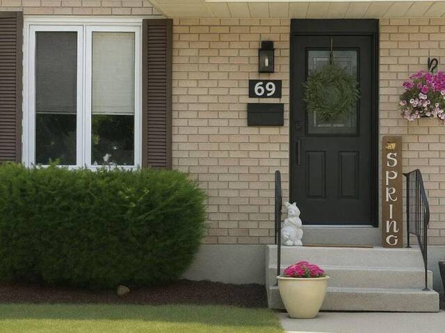 69 BRANLYN CRESCENT Brantford Ontario, N3P 2A1 - 2 Bedrooms Home For Sale