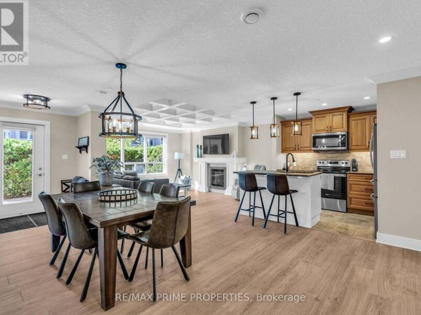 110 - 320 SUGARCREEK TRAIL S, London, Ontario N6H 0G3