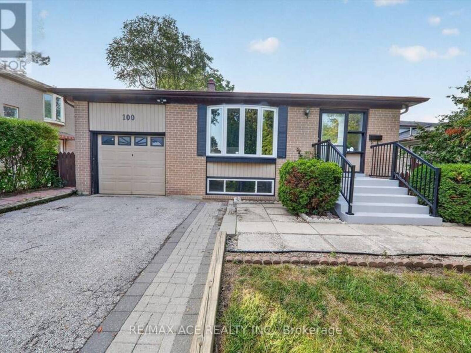100 MERKLEY SQUARE, Toronto, Ontario M1G 2Y7