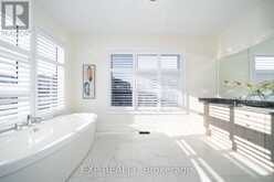 38 BUD LEGGETT CRESCENT | Georgina Ontario | Slide Image Thirty-three