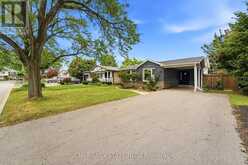 677 LOMOND CRESCENT | Burlington Ontario | Slide Image Three
