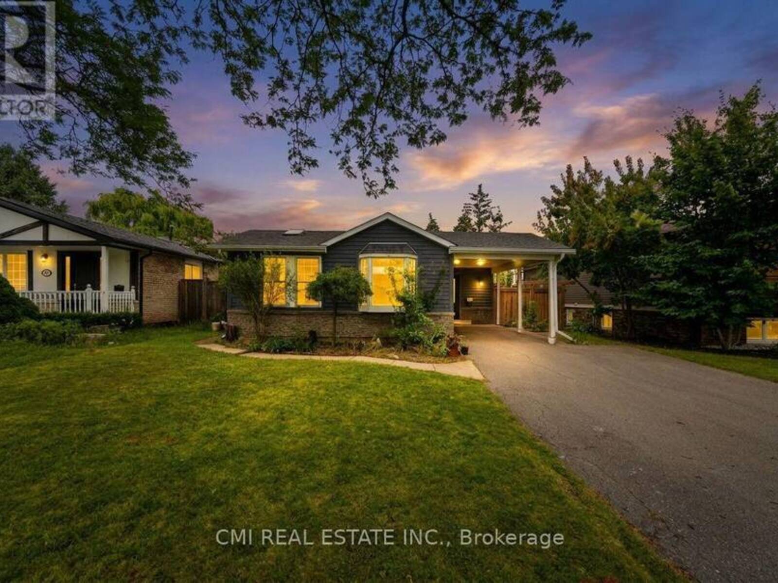 677 LOMOND CRESCENT, Burlington, Ontario L7L 2N8
