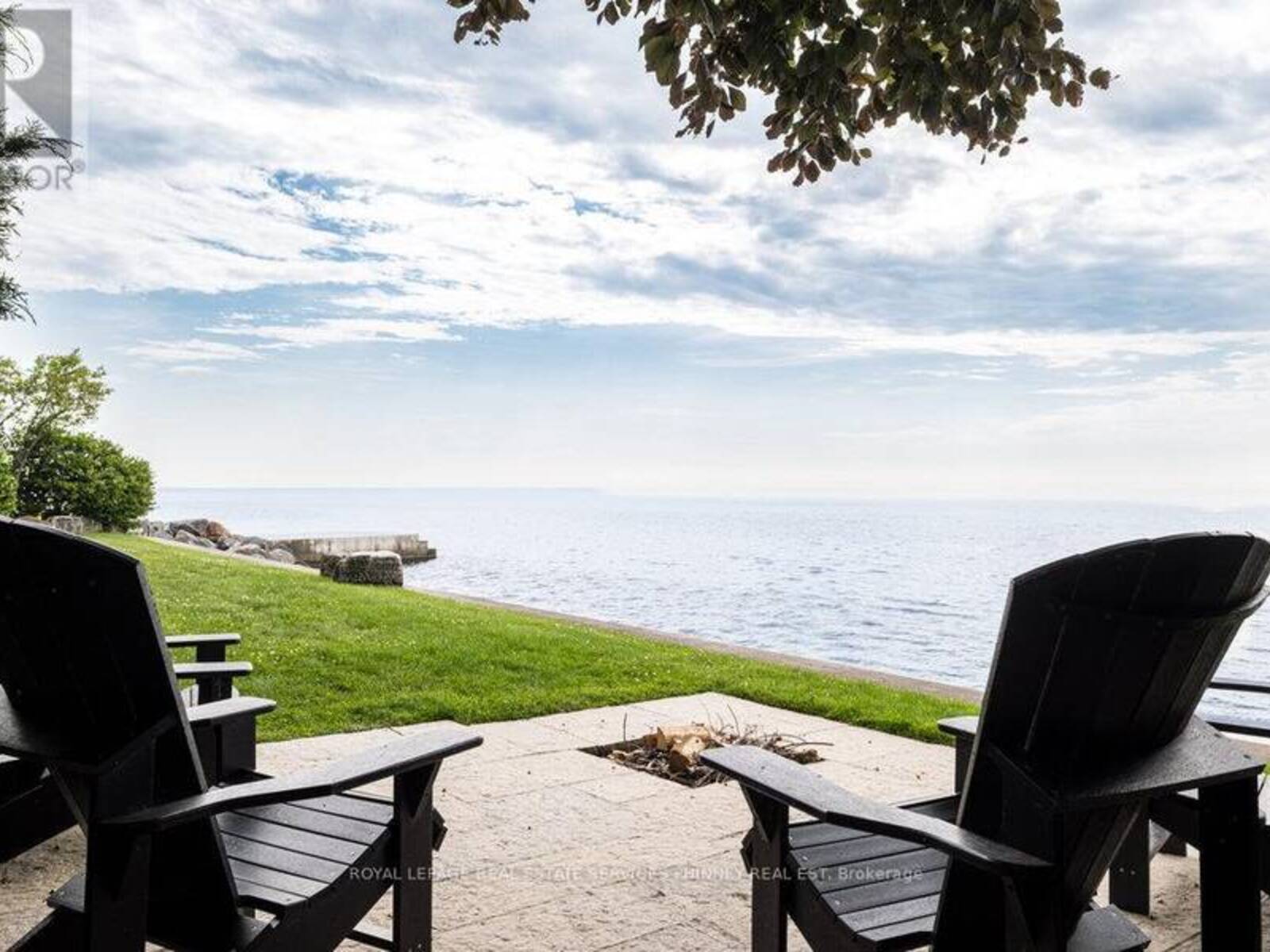 6 ENNISCLARE DRIVE W, Oakville, Ontario L6J 4N2