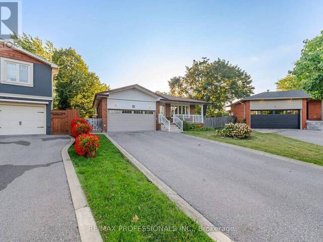 10 HOPEDALE COURT Mississauga Ontario, L5M 2E9 - 4 Bedrooms Home For Sale