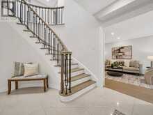7 WINDING COURT | Toronto Ontario | Slide Image Six